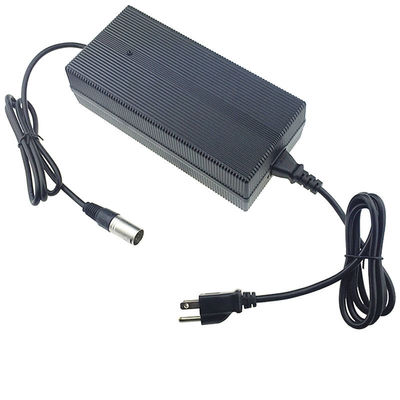 Caricabatterie Li-ion al litio 36V Lifepo4 42V 10A Battery Pack Fast Charger