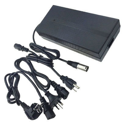 Caricabatterie Li-ion al litio 36V Lifepo4 42V 10A Battery Pack Fast Charger